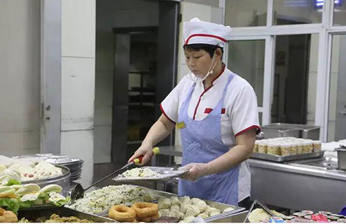 食堂里每天都在發生些什么，你一定不知道