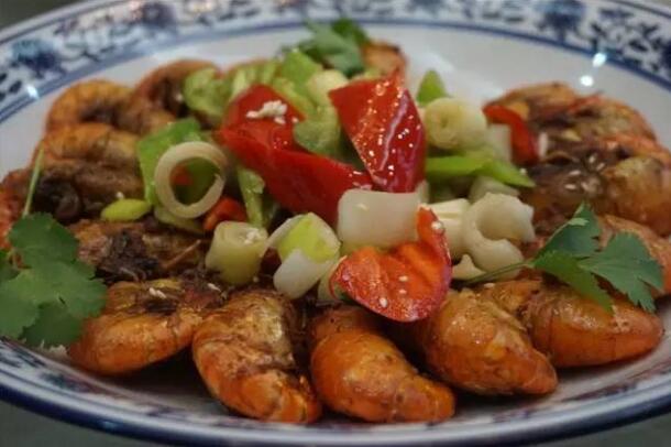 廣州超贊的午飯，都被這家食堂承包了